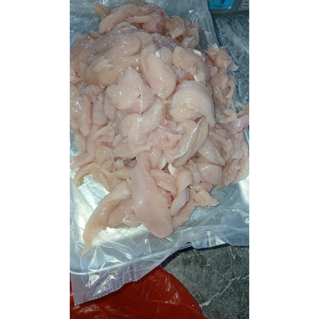 

Filet trimming dada ayam fresh 1kg halal