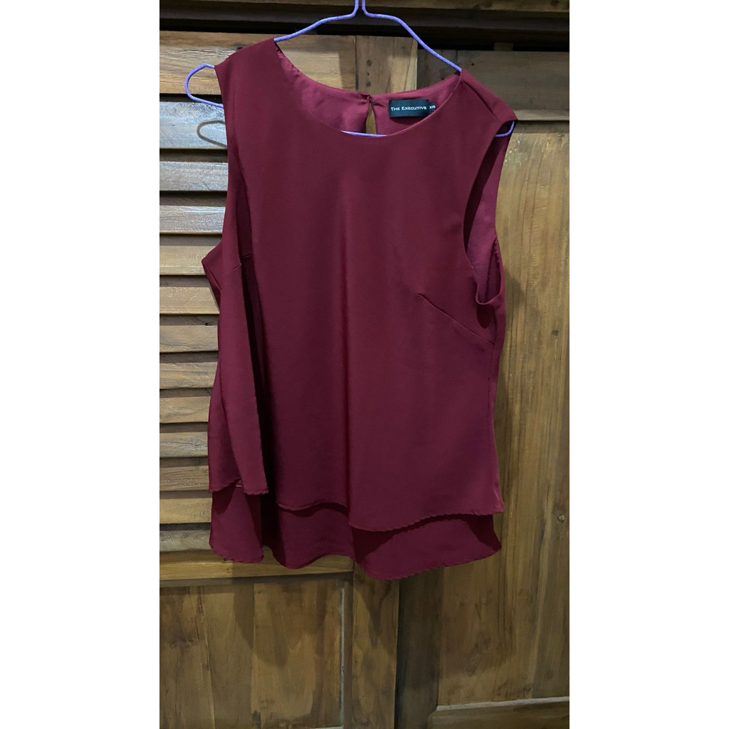 Blouse Merah The Executive