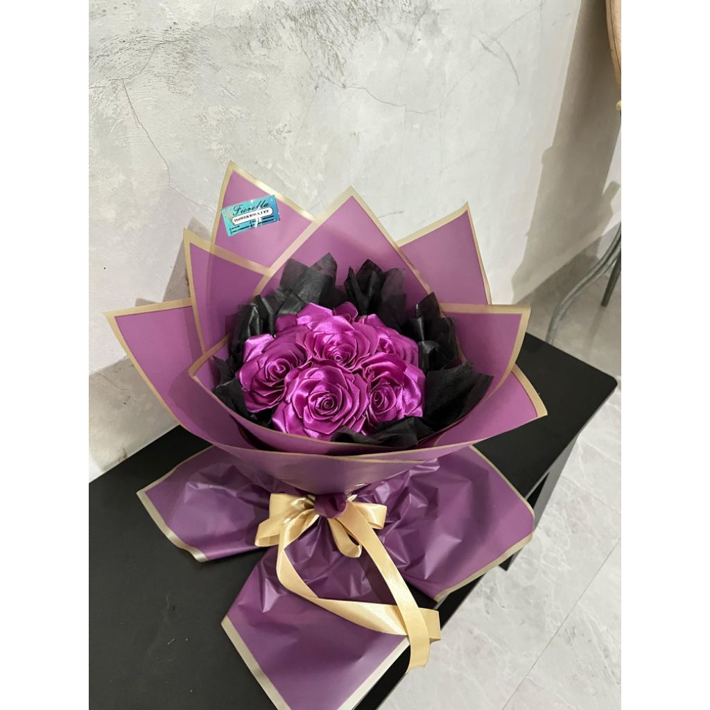 BUKET BUNGA SATIN/BUNGA SATIN