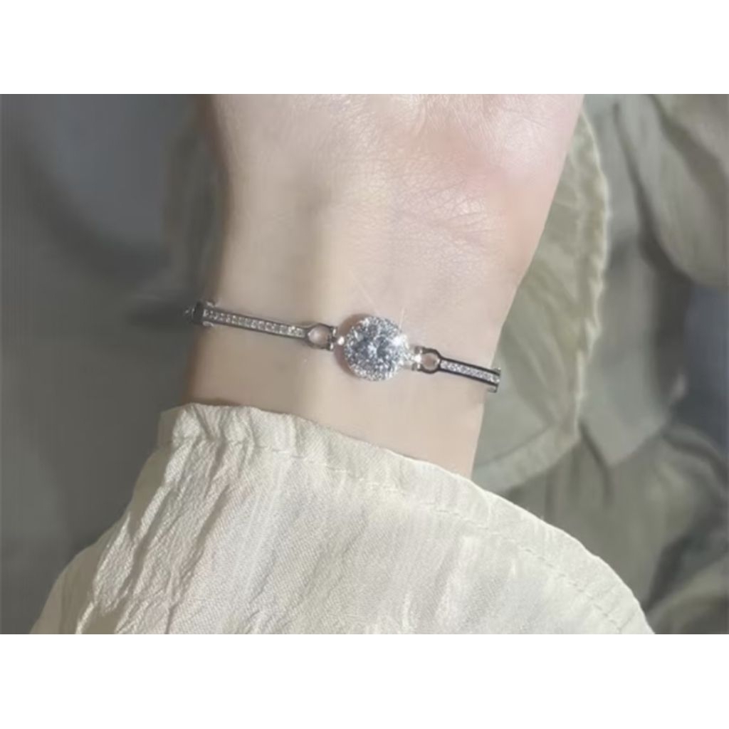 Gelang Moissanite Mobius menawan