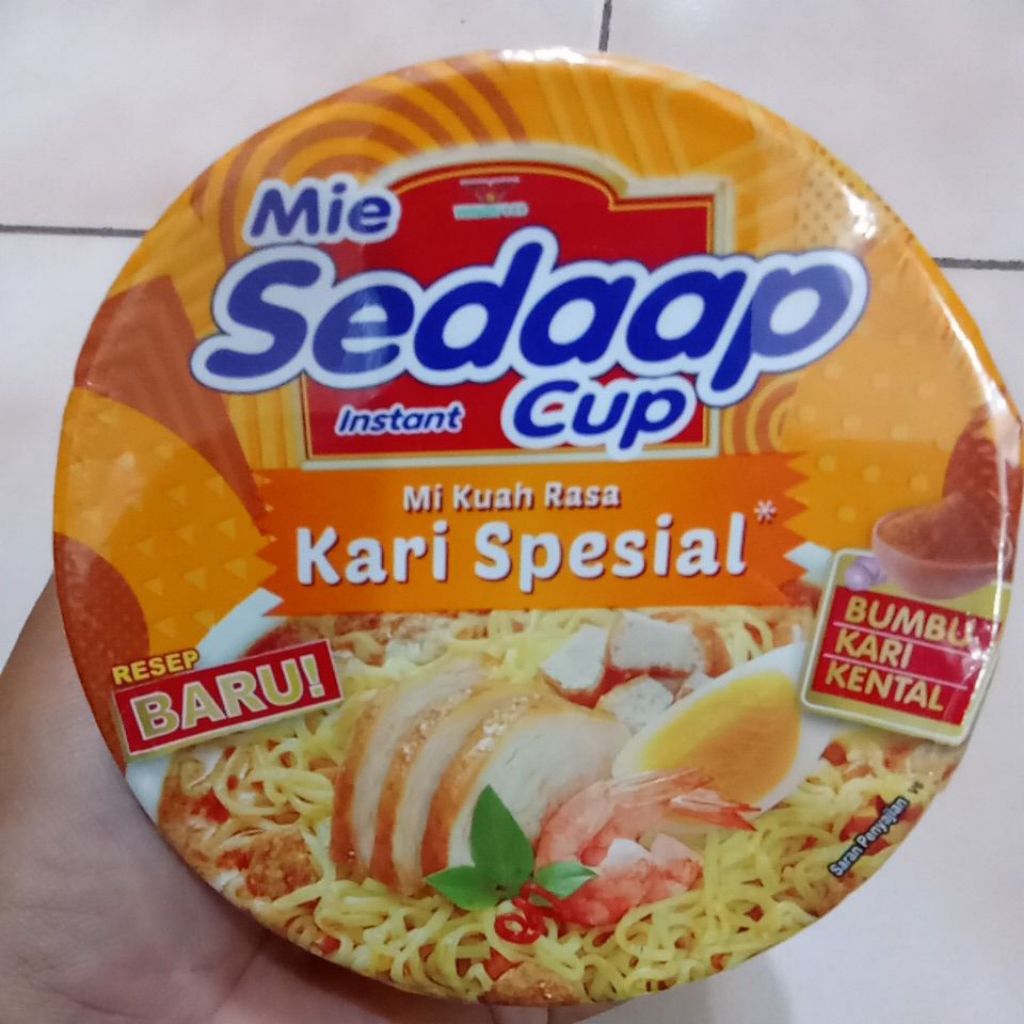 

Mie Sedaap Instan Cup Mi Kuah Rasa Kari Spesial 81gr