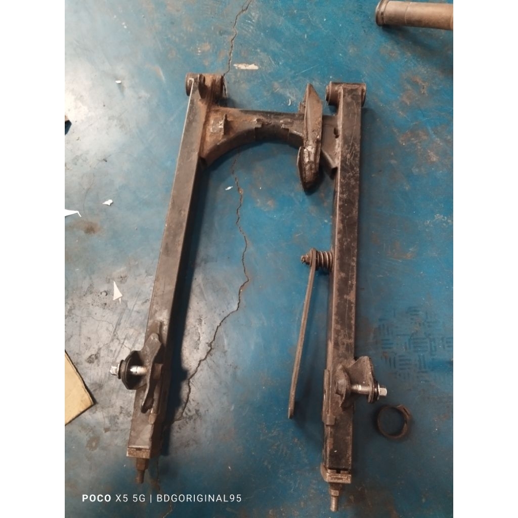 swing arm f1zr original copotan f1zr