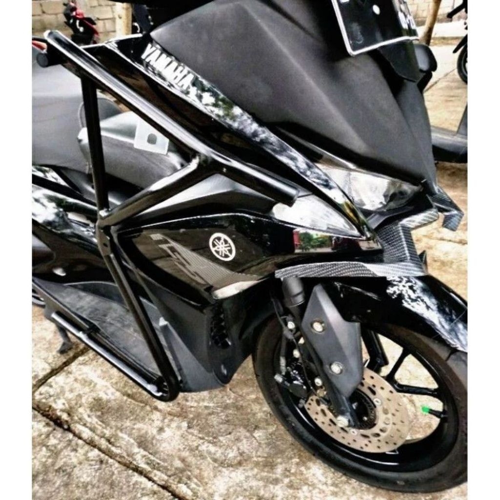 Crashbar Aerox Yamaha 155 Adventure. Tubular Aerox 155, Pelindung body Aerox 155 plus dudukan lampu