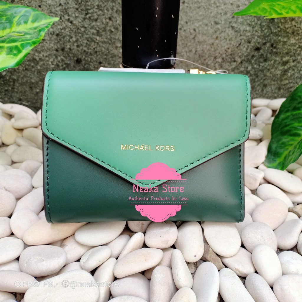 Dompet Wanita MK Blakely small card 32S8GZLD5T green