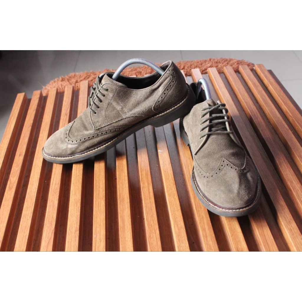 sepatu casual keren " Cole haan" upper kulit suede tapak kuat sise 9,5 M size 42 insole 270