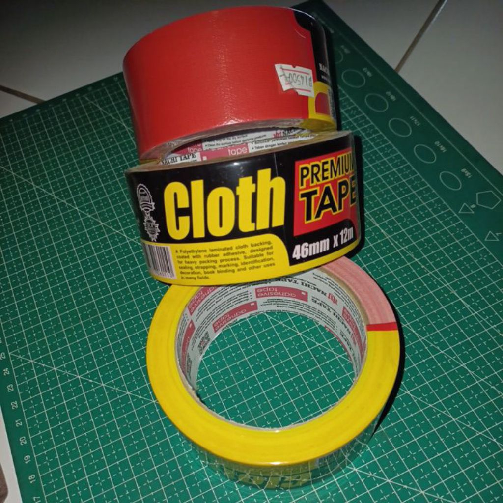 Cloth tape merah