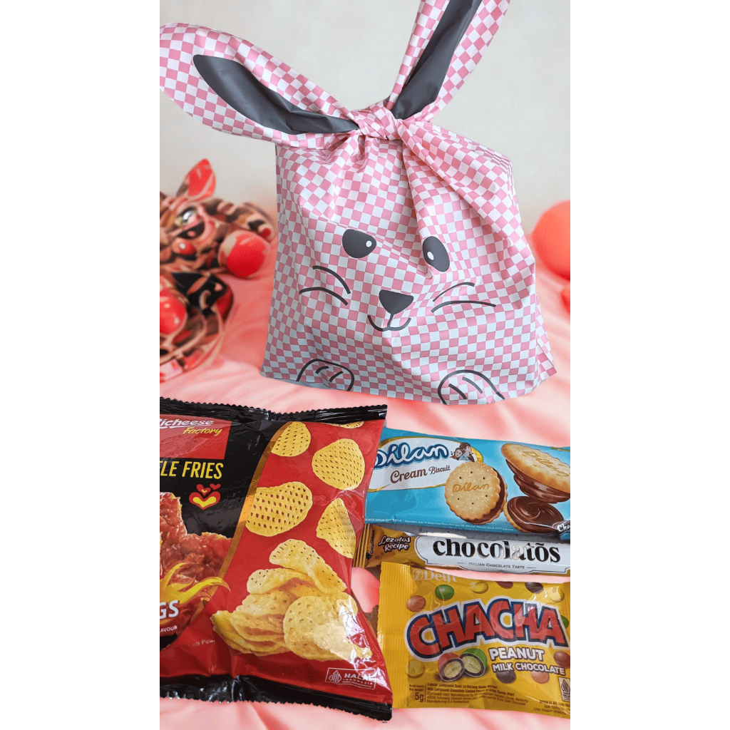 

Snack hampers ulang tahun / Graduation / Tasyakuran / Hari Raya