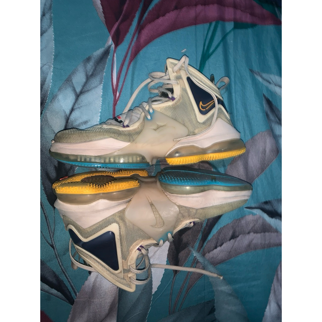 Sepatu basket second lebron 19