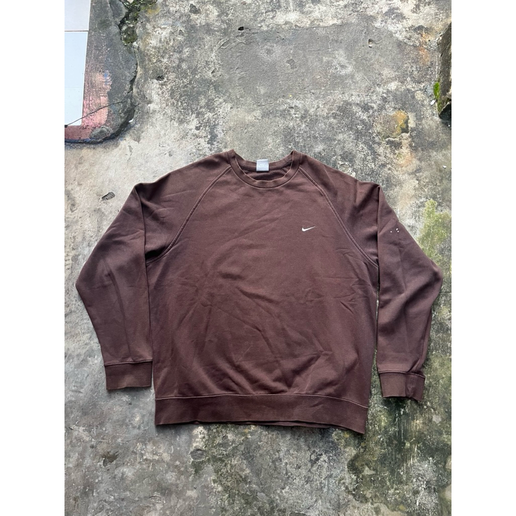 crewneck nike y2k brown