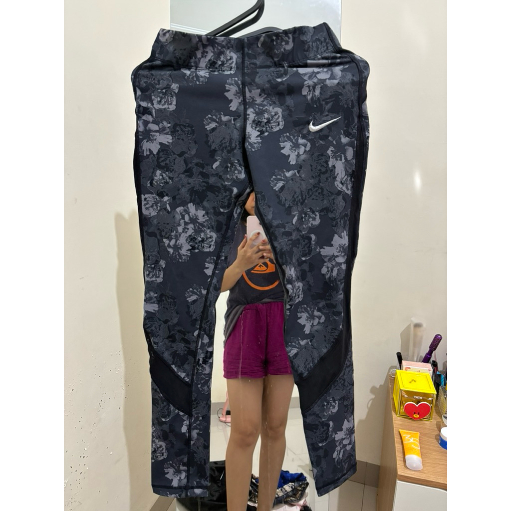 Legging Olahraga Nike / Preloved