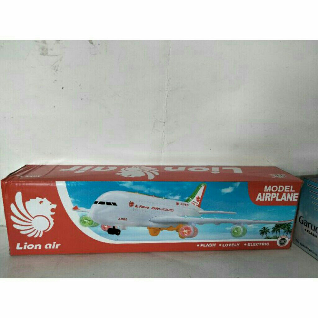 Mainan Pesawat Garuda Lion Air