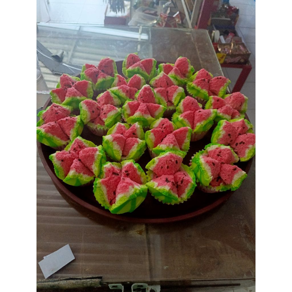 

(12 pcs/box) BOLU KUKUS SEMANGKA MEKAR