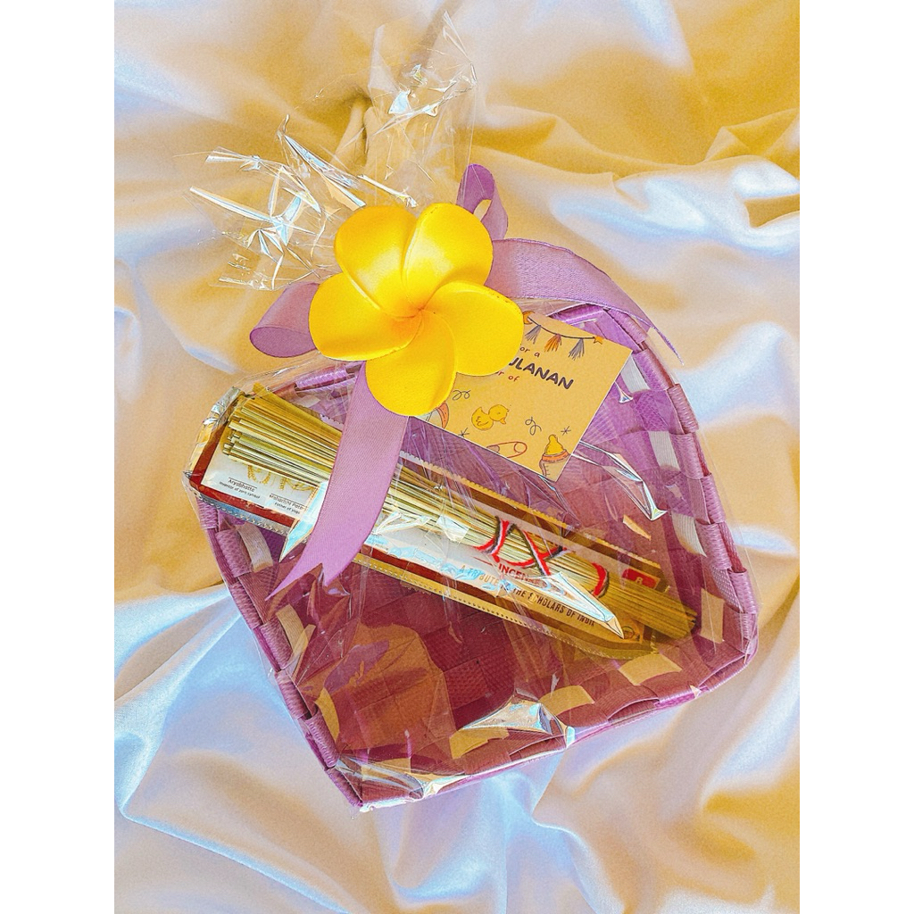 

Swasti Mini Parcel(free kartu ucapan) Hadiah Kado Hampers Galungan Kuningan