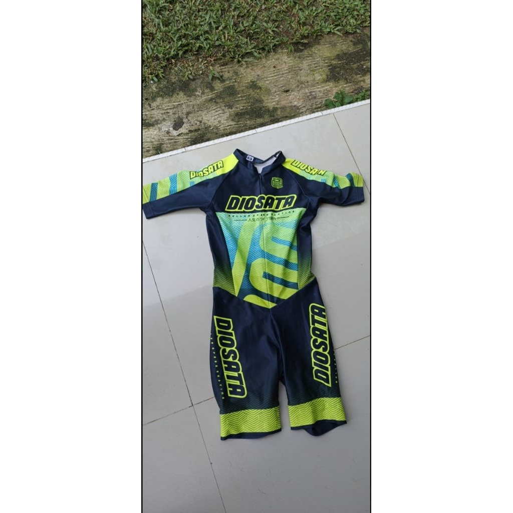 preloved skinsuit diosata size 6S