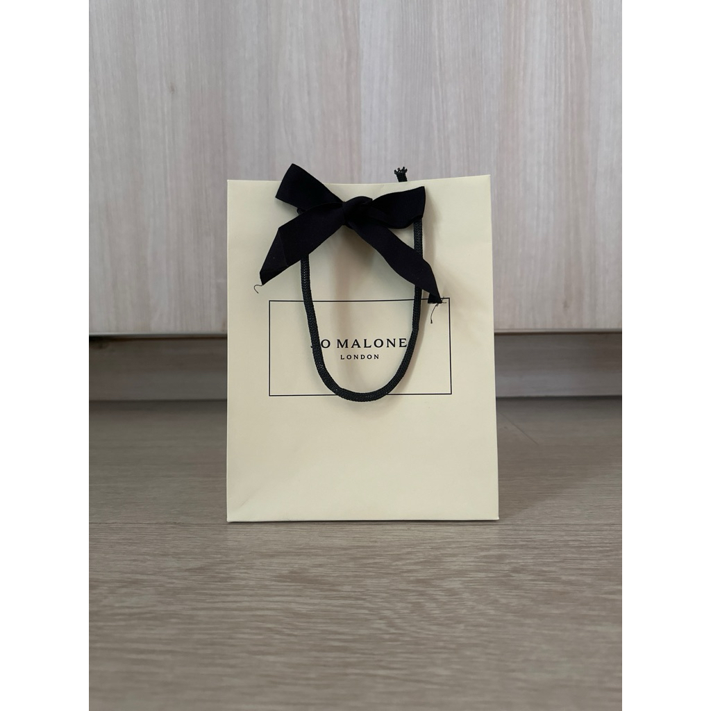

Paper Bag Jo Malone