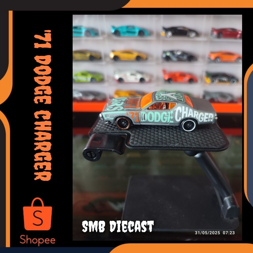 HOT WHEELS '71 DODGE CHARGER ABU LOS (REGULER)