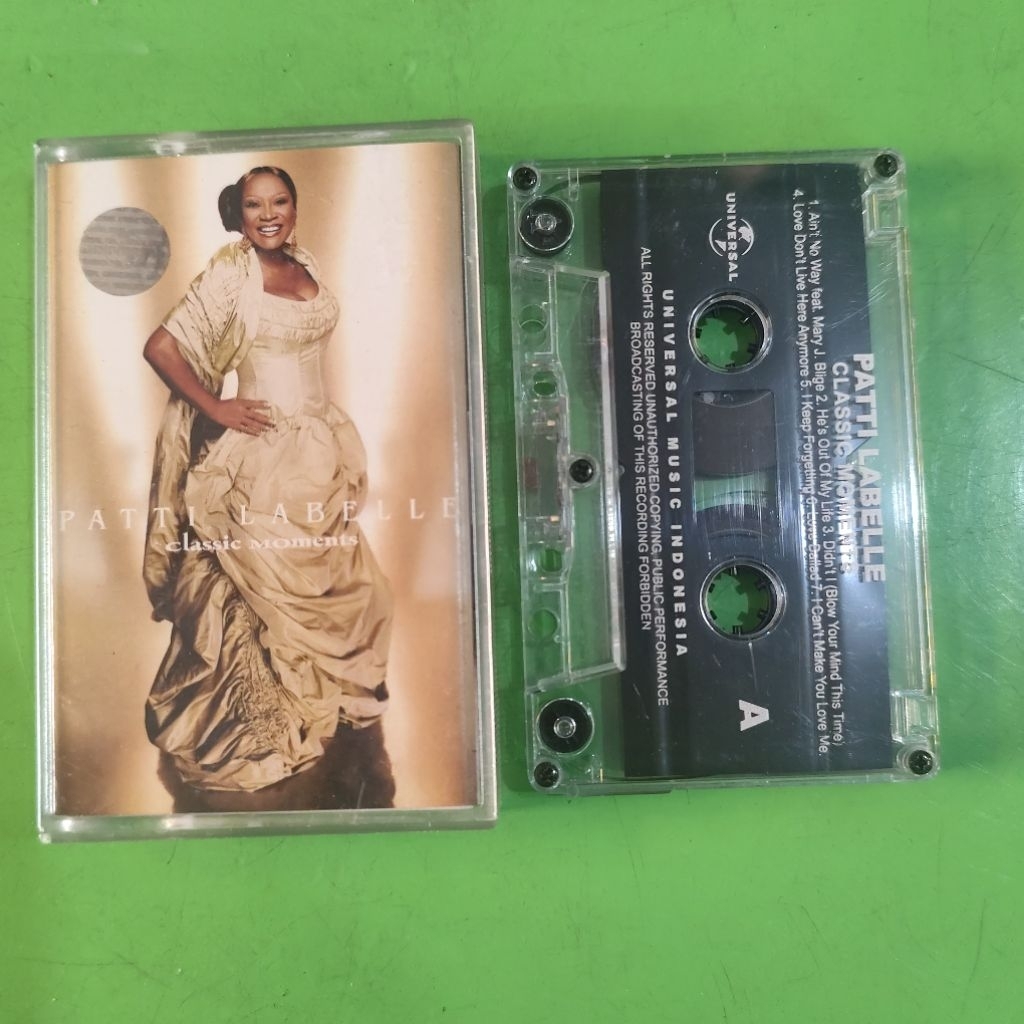 Kaset PATTI LABELLE Classic Monents