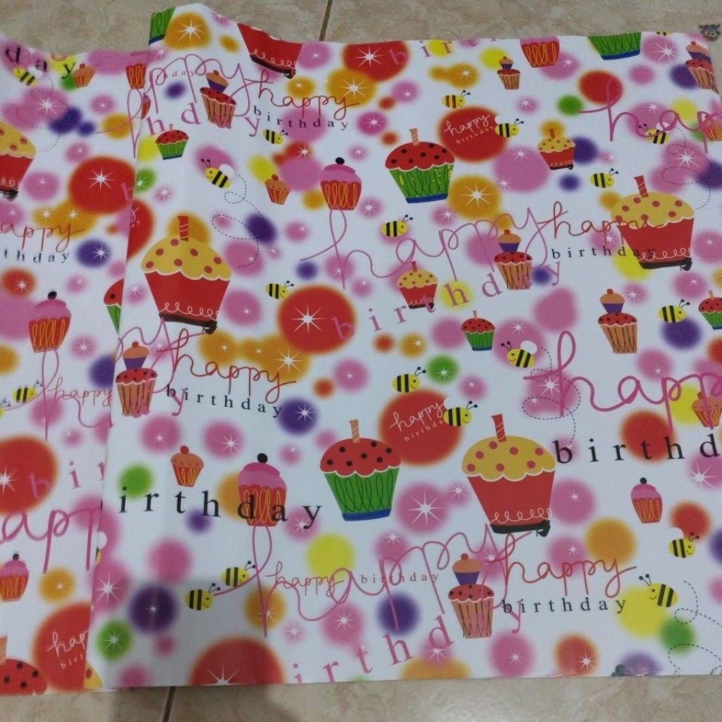

kertas kado glossy happy birthday