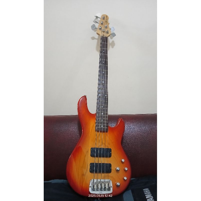 G&L M2500 Tribute 2017