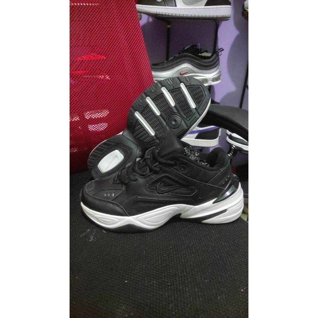 Sepatu Casual dan Running M2K