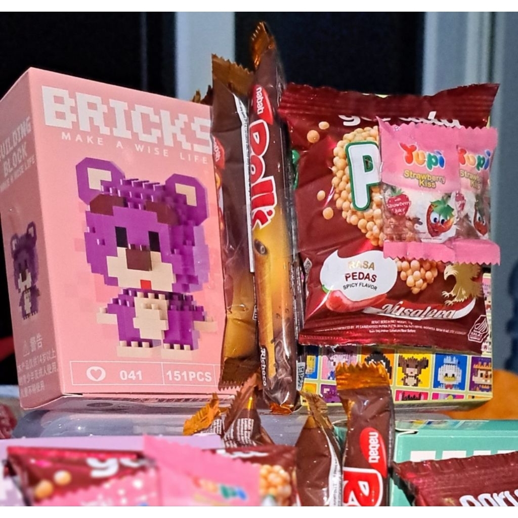 

Hampers Jajan dan Bricks (Tanpa plastik)