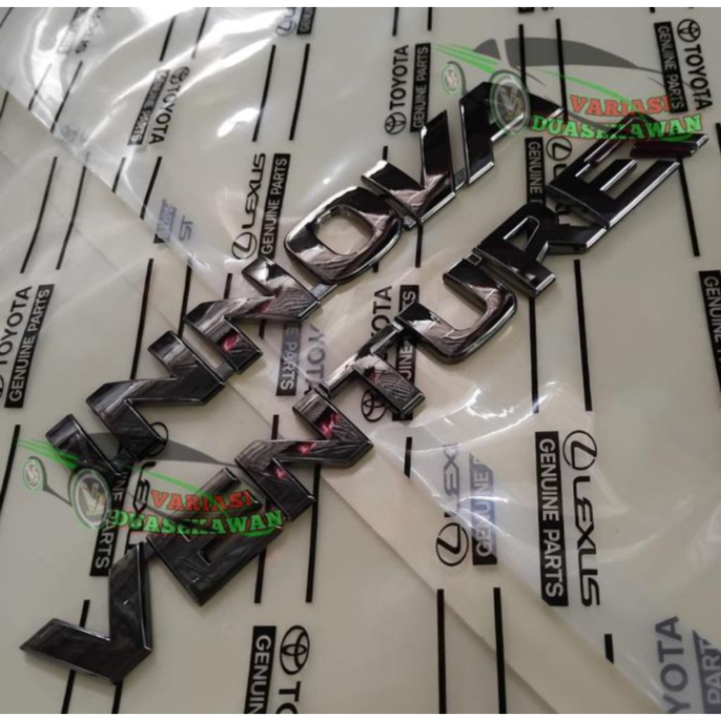 EMBLEM INNOVA VENTURER BLACK CHROME