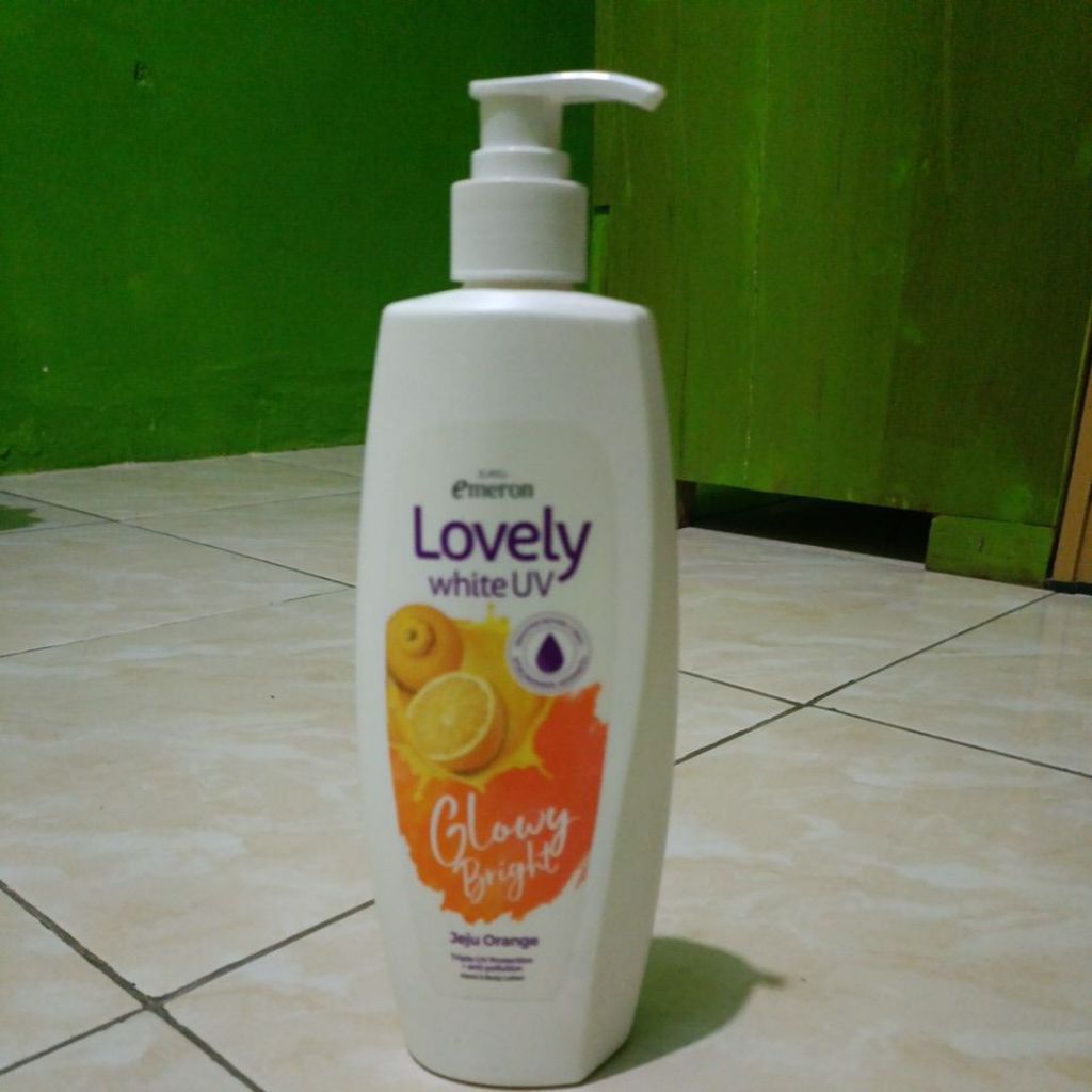 Body Lotion Emeron Lovely White UV Jeju Orange 500ml
