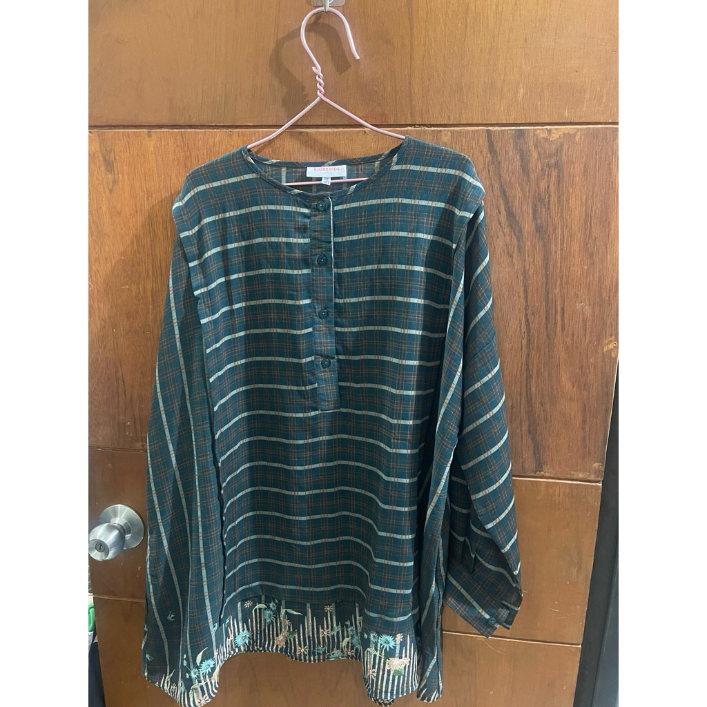 Preloved Ria Miranda Giyanti Top Green