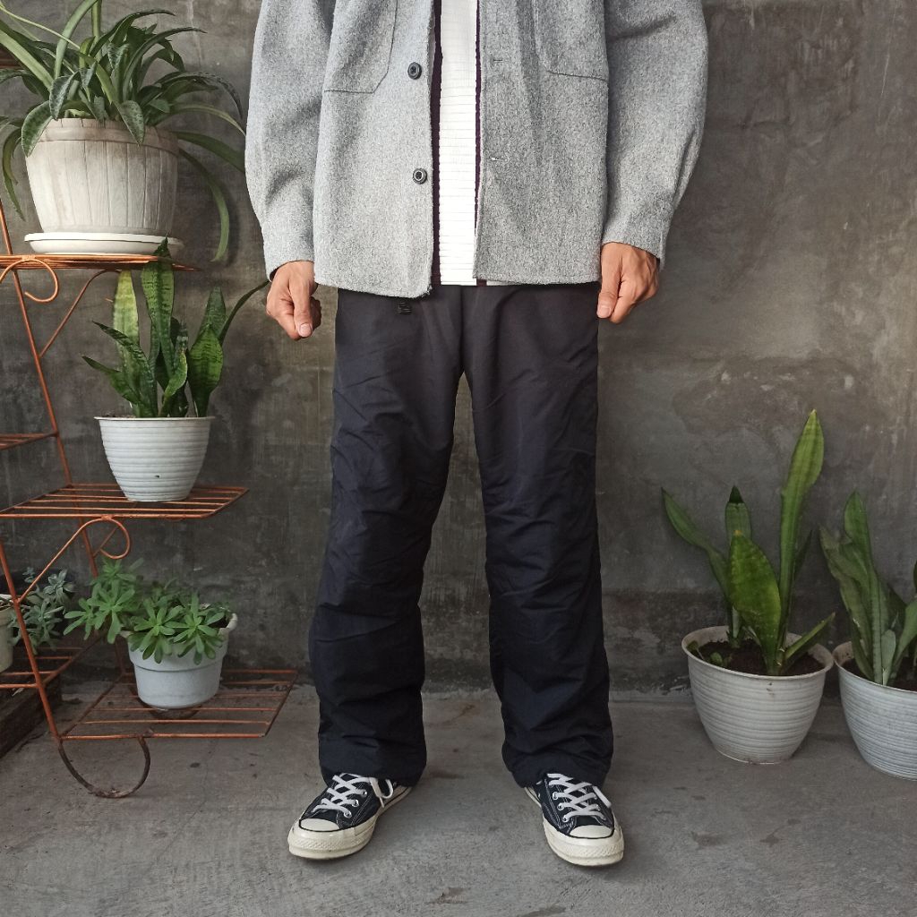 UNIQLO UTILITY GEARED PARACHUTE PANTS