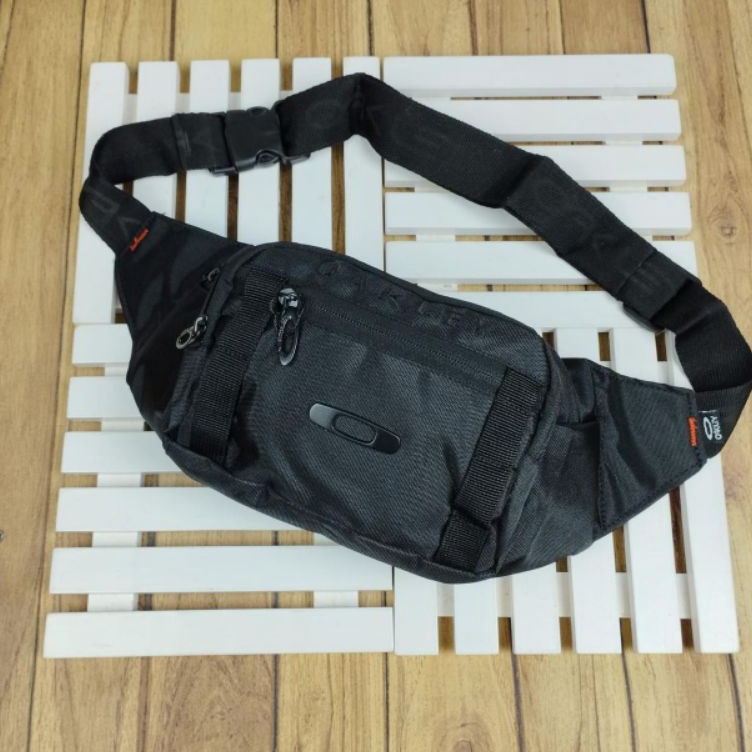 KODE L64B TAS PINGGANG OAKLEY TAS SELEMPANG OAKLEY WAISTBAG OAKLEY TAS OAKLEY SLINGBAG OAKLEY LOGO B