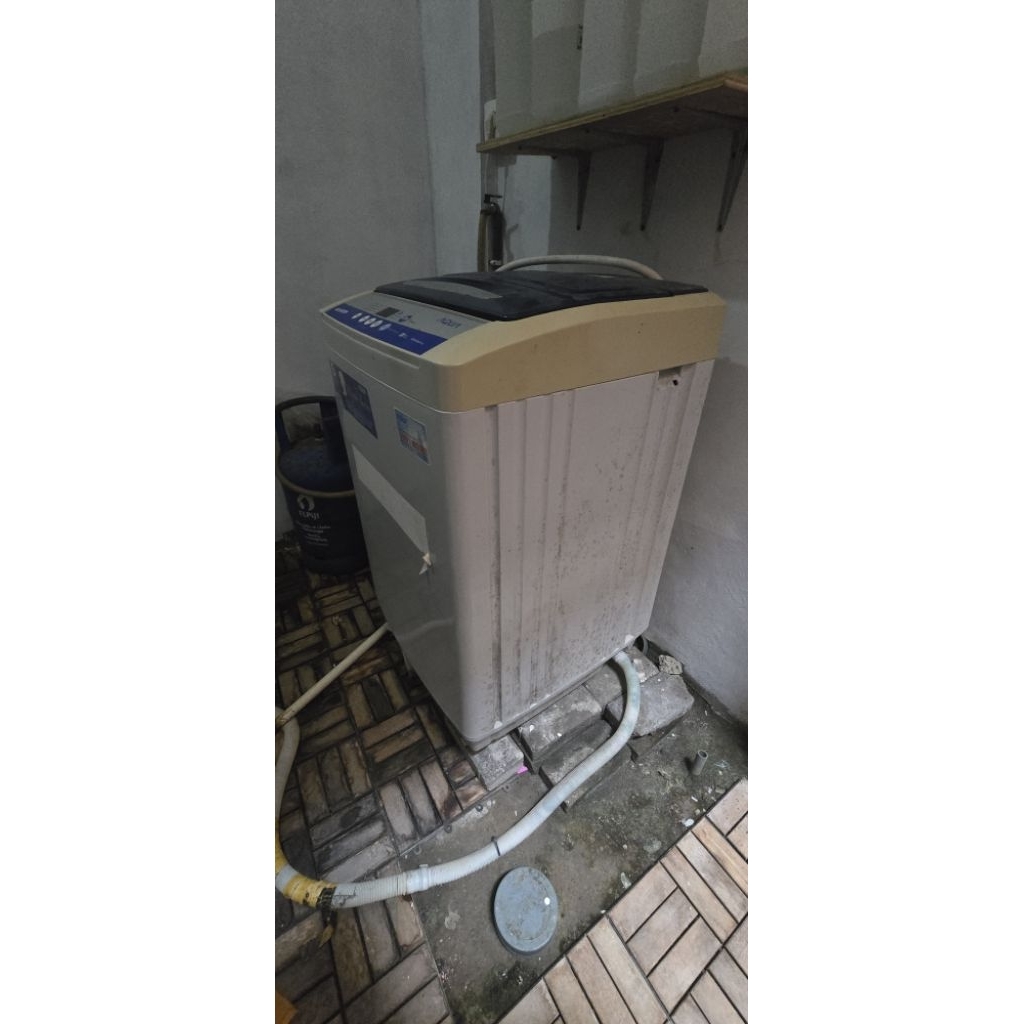 mesin cuci bekas second