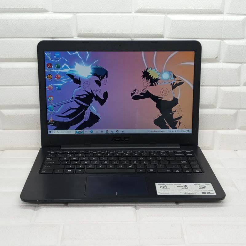 Laptop Asus Vivobook E402YA Amd E2-7015 Ram 4 gb Ssd 128 gb