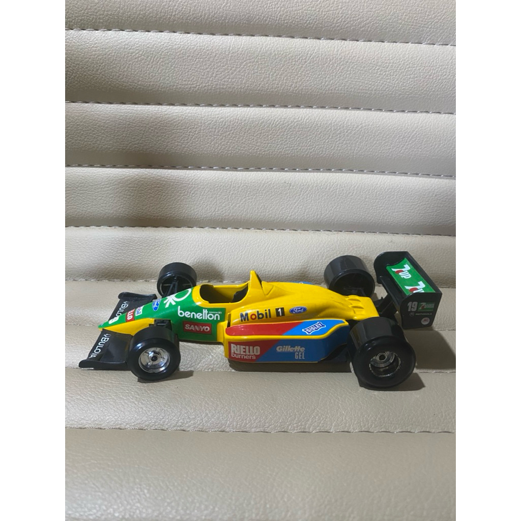 diecast 1/24 bburago classic f1 benetton ford B 188
