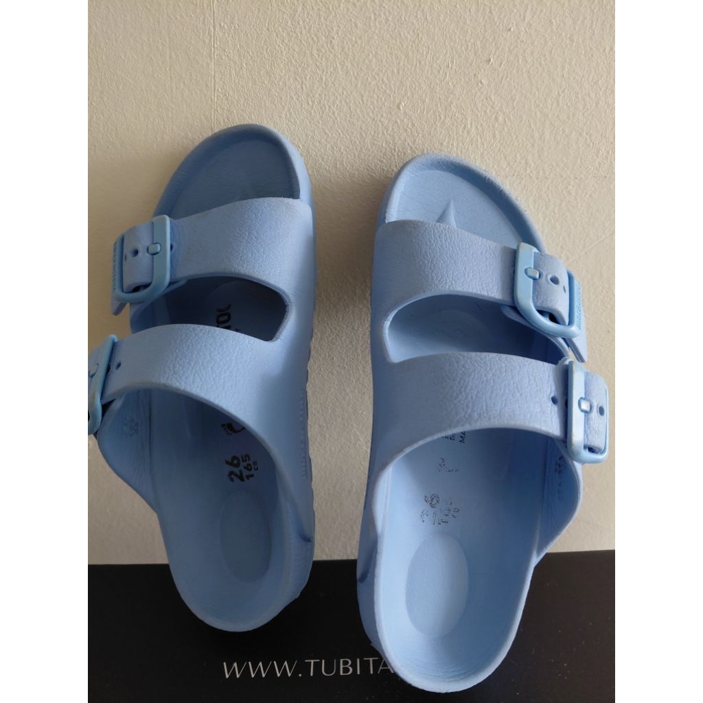 PRELOVED Birkenstock Kids Eva size 26 (8-8½ US SIZE)