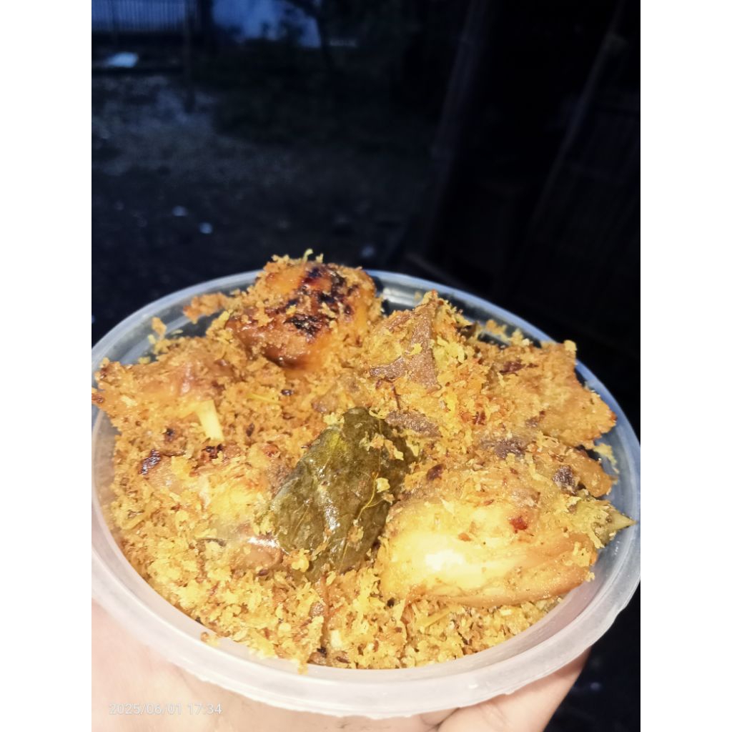 

Ayam serundeng rempah,cup 300ml