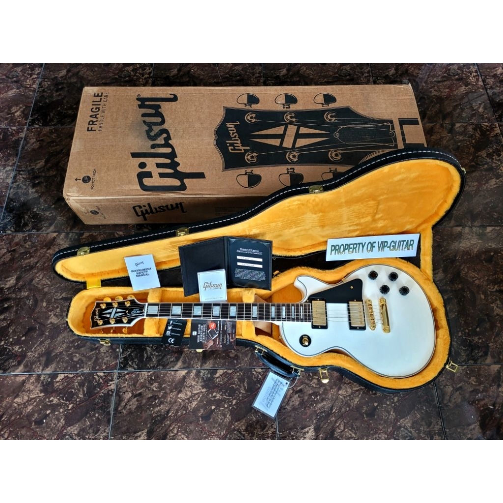 gibson custom shop usa les paul custom alpine white