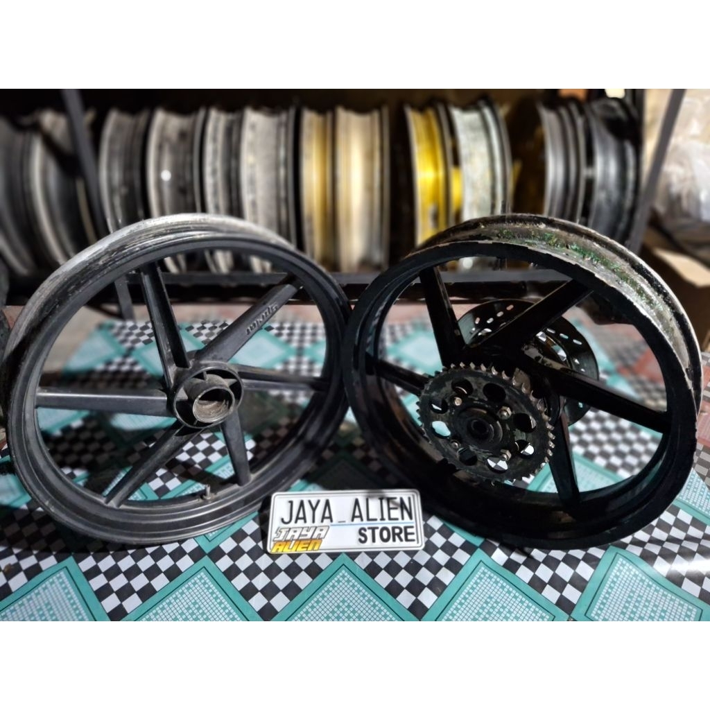 Velg pelg tapak lebar eks Tiger Revo dobel disc ring 17