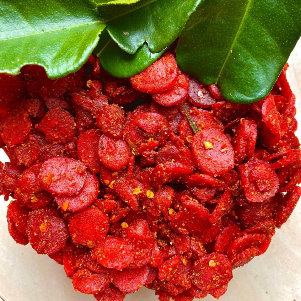 

Sosreng Sosis Goreng Pedas Daun Jeruk Kemasan 1 kg