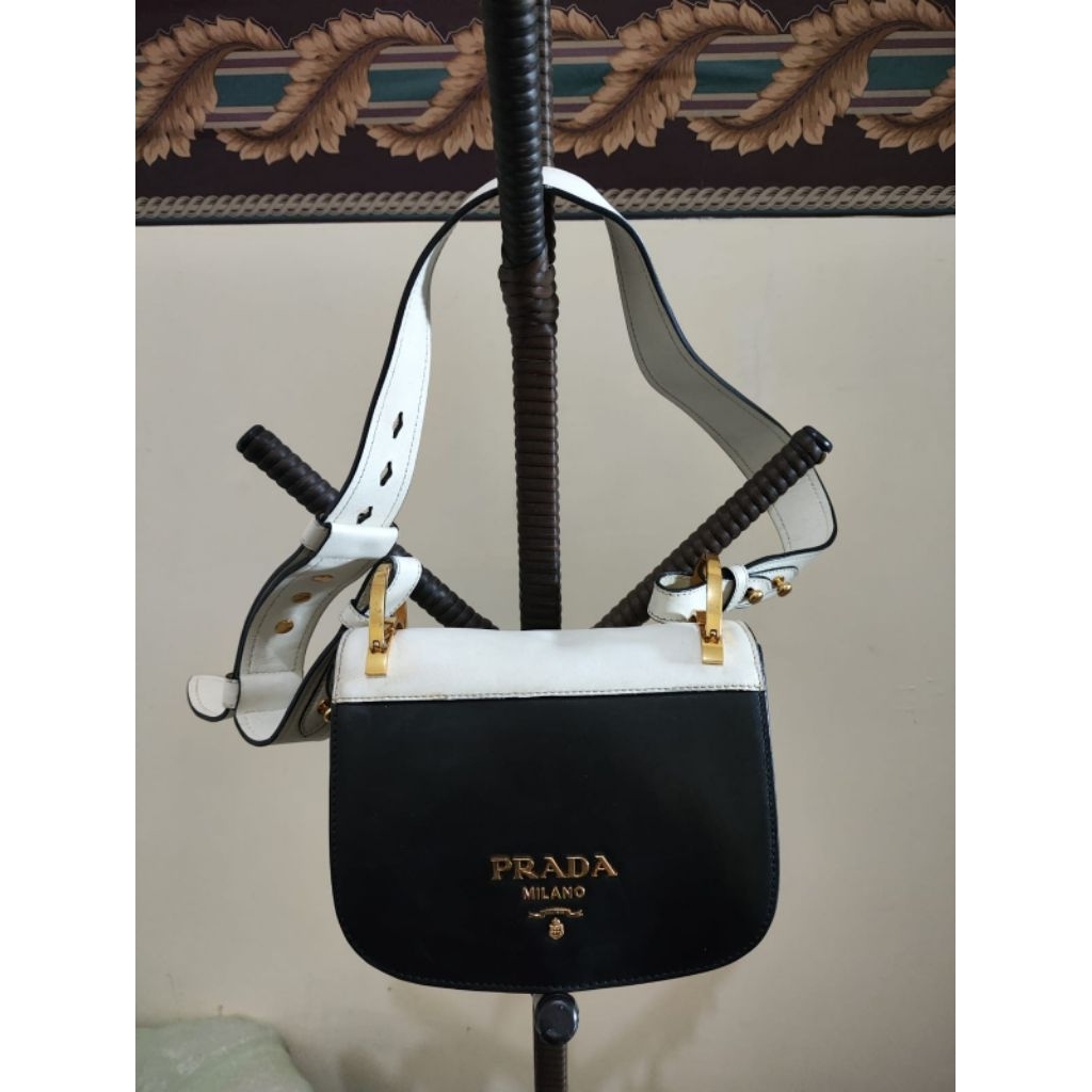 (preloved) Tas Branded - Sling bag Pr*da