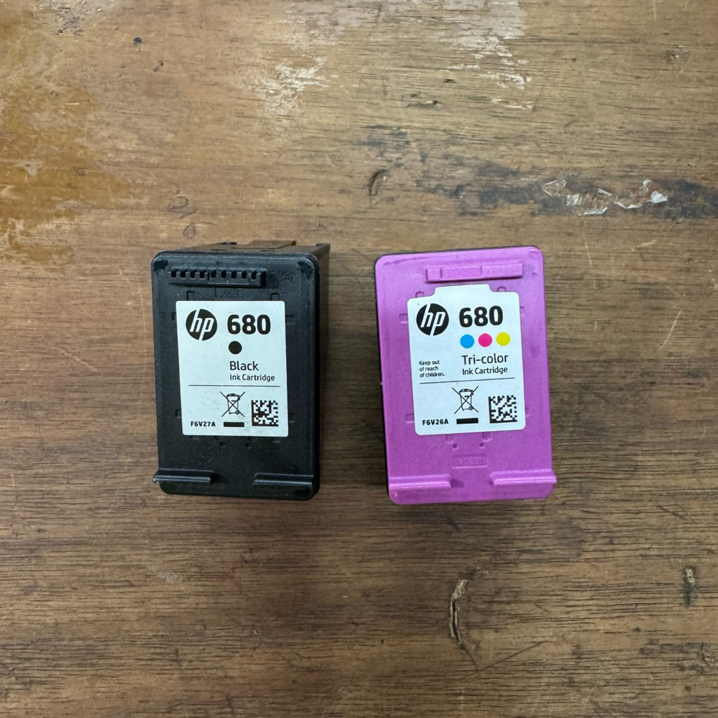 [Bekas] Sepasang HP680 ink cartridge tri-colour and black