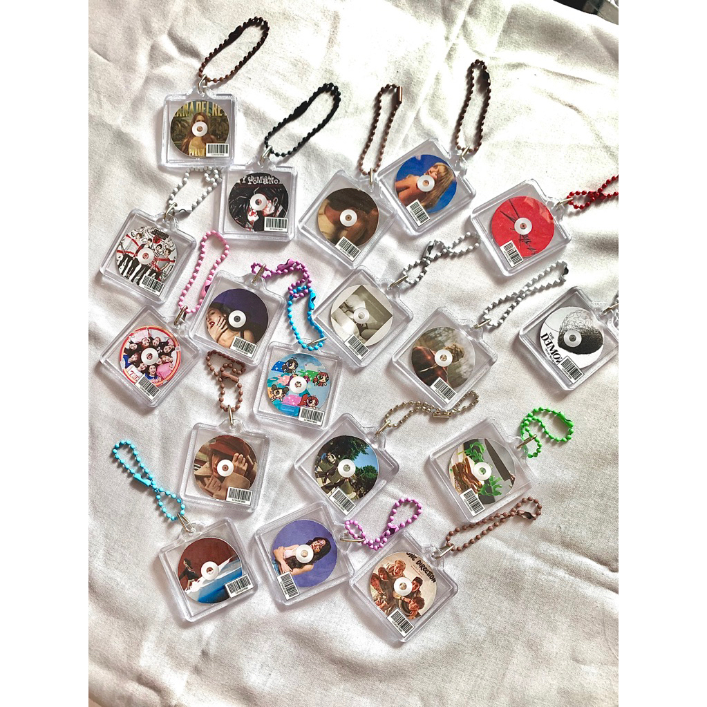 CD KEYCHAIN
