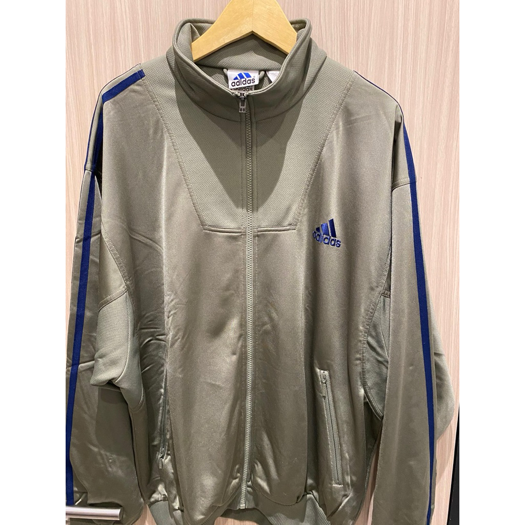 Jaket Olahraga Pria Sports Jacket Adidas Abu-abu Preloved Murah