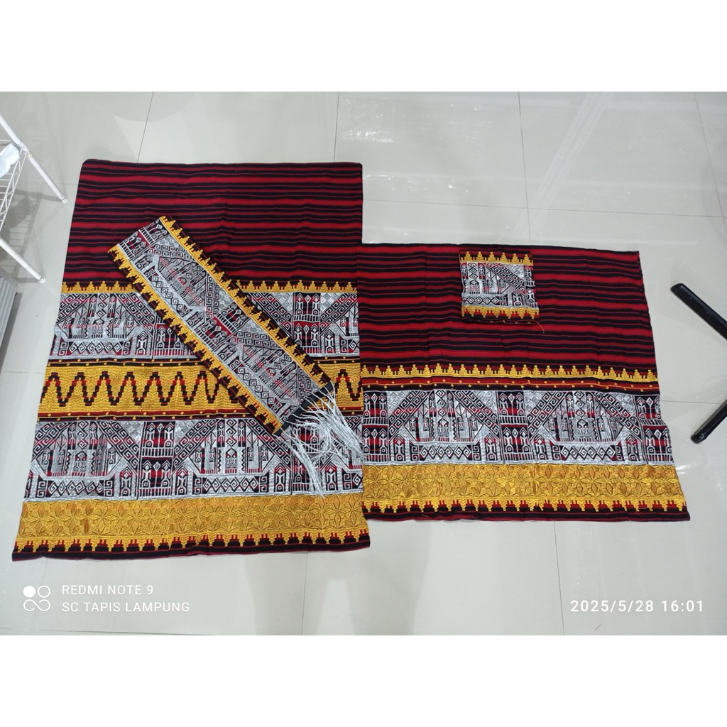 kain sarung bawahan adat tapis lampung bordir tapis tuho