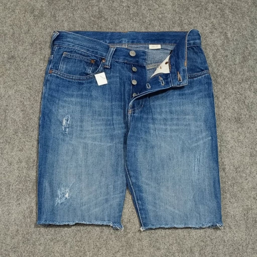 celana pendek jeans pria H&M size 29 second