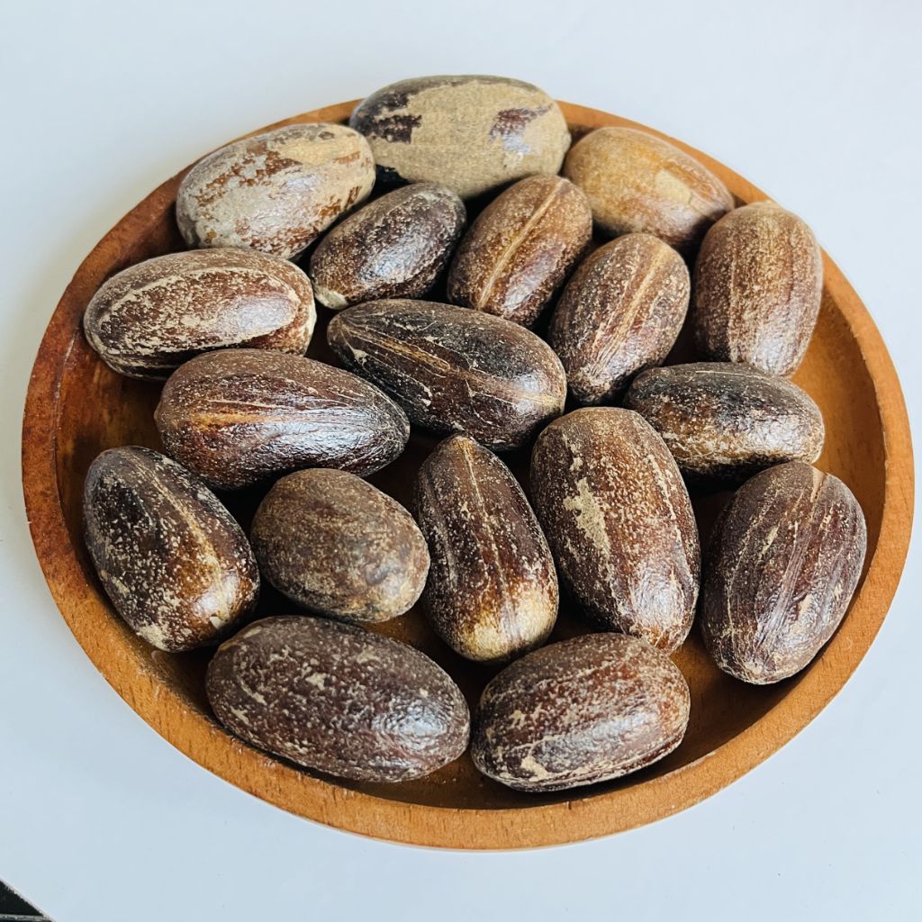 

Biji Pala Utuh 250gram