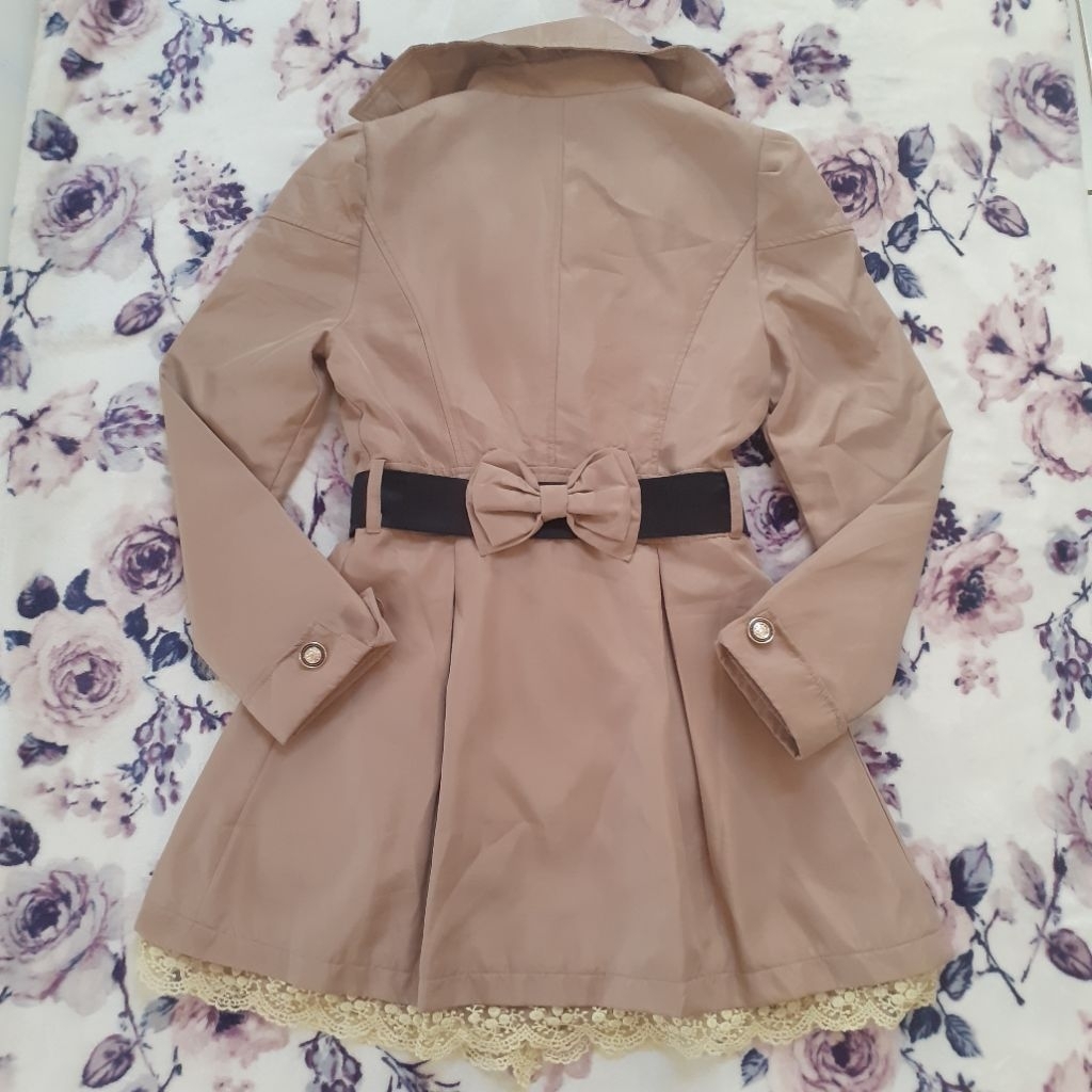 Coat Megar Renda Pita