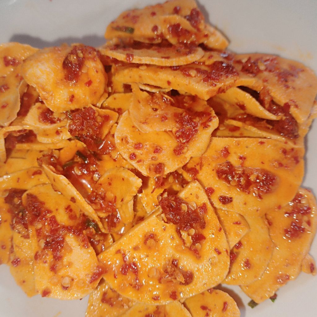 

basreng daun jeruk/otak"daun jeruk/mie gulung daun jeruk/makaroni daun jeruk 500grm