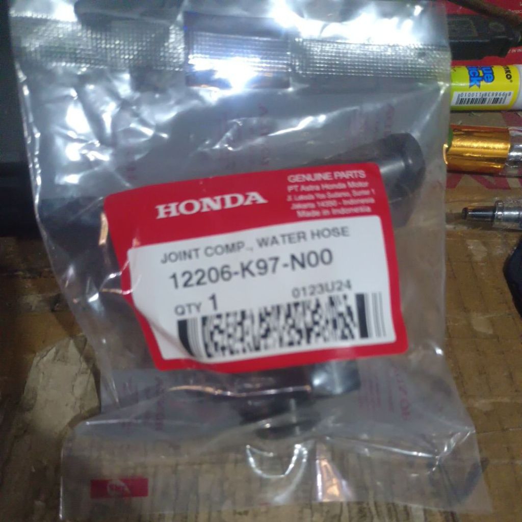 sambungan t joint pipa selang slang radiator vario 125 vario 150 asli