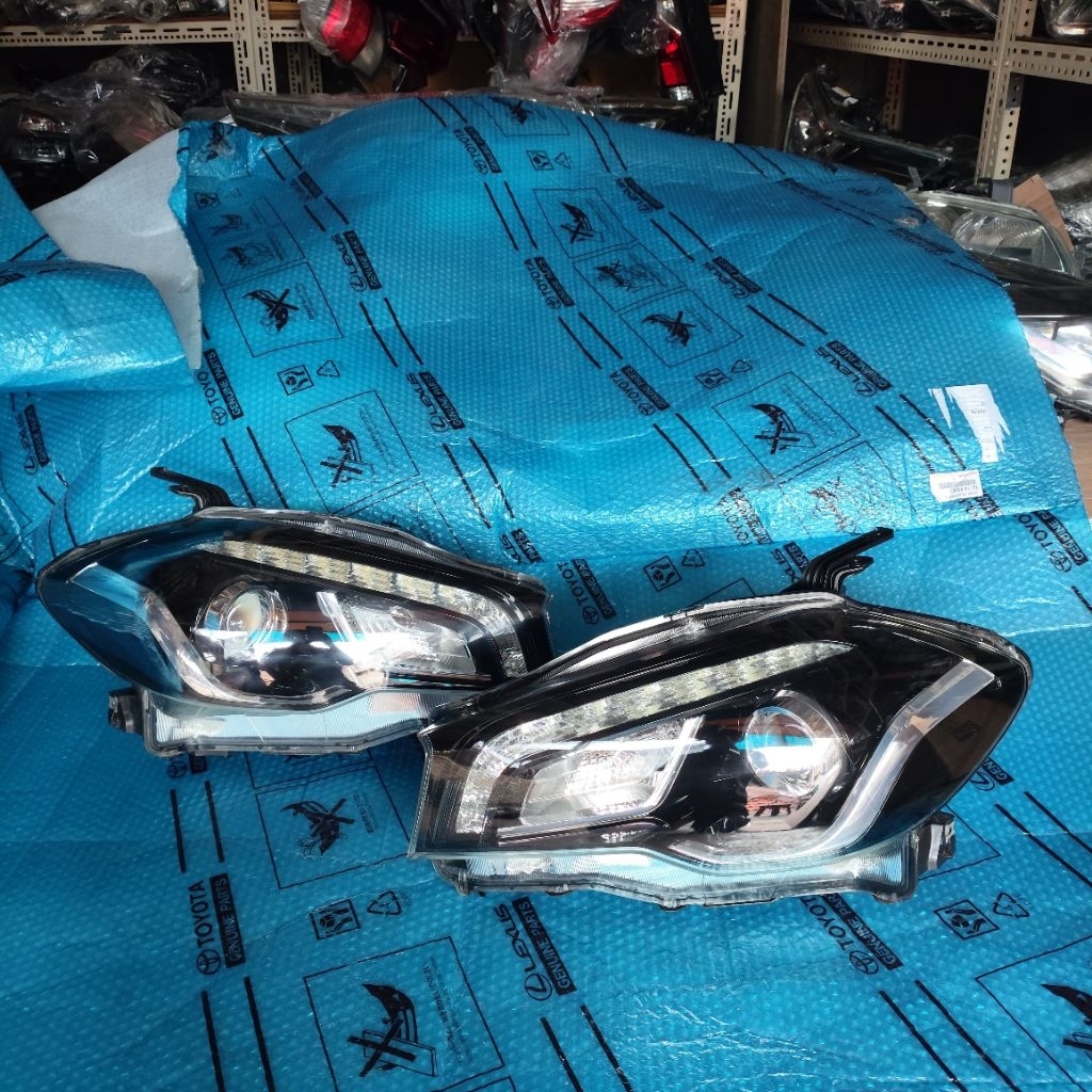 Headlamp Lampu Depan Suzuki S Cross SX4 Facelift 2018 2019 2020 Original