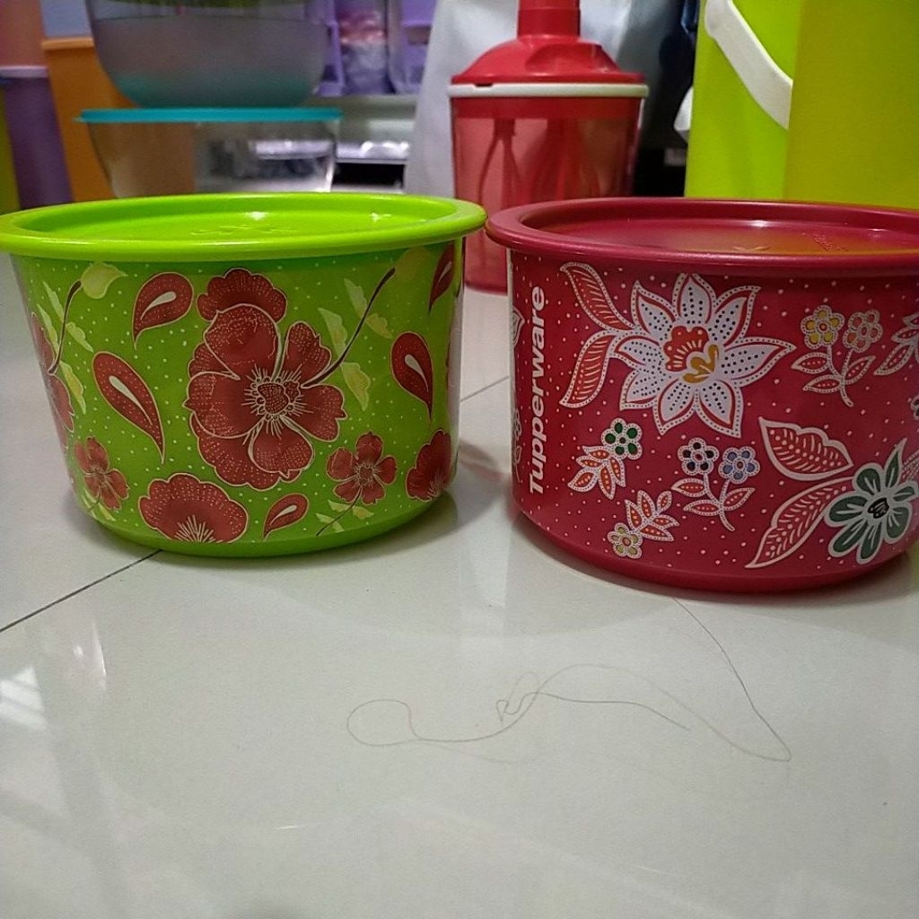 TOPlES batik canister set 940Ml Tupperware